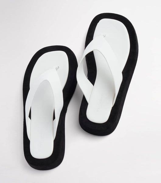 White Tony Bianco Ives Milk Capretto 3.5cm Flat Sandals | SILVO89513