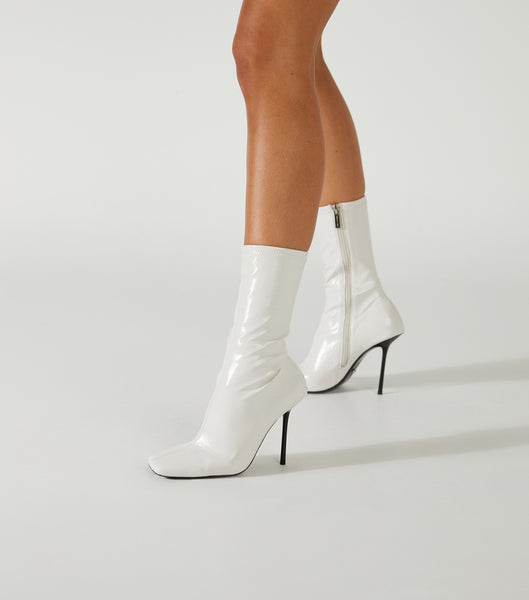 White Tony Bianco Remie Ecru Crinkle Patent 10.5cm Heeled Boots | ILICD96748